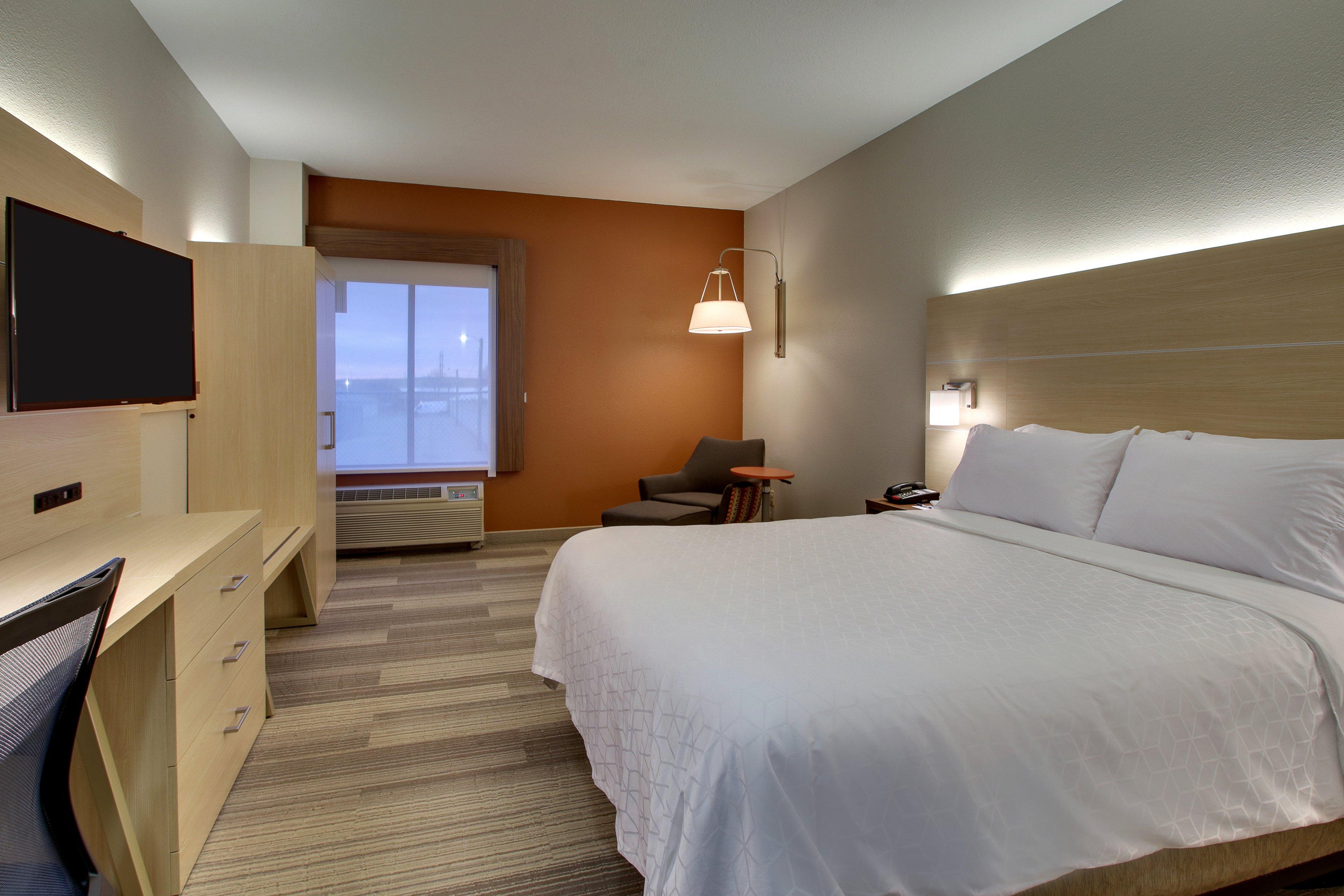 Holiday Inn Express Hotel & Suites Cedar Rapids I-380 At 33Rd Avenue By Ihg Exterior foto